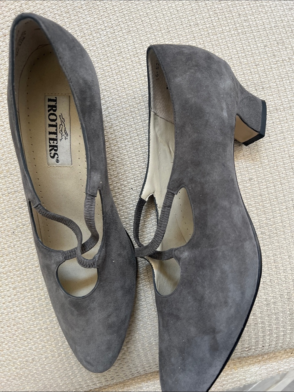 Vintage Gray Suede Low Block Heel Pumps sz 12 M